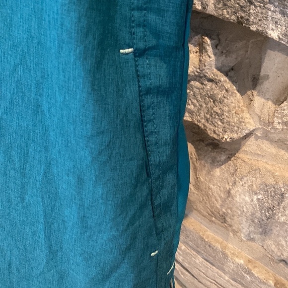 Scrubletics Tops - Picture 3 of 7